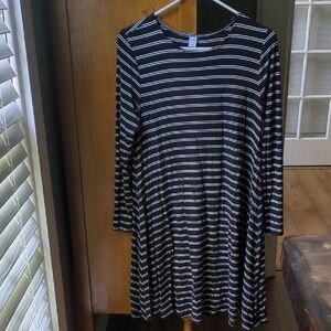 Old Navy Black and White Striped Dress